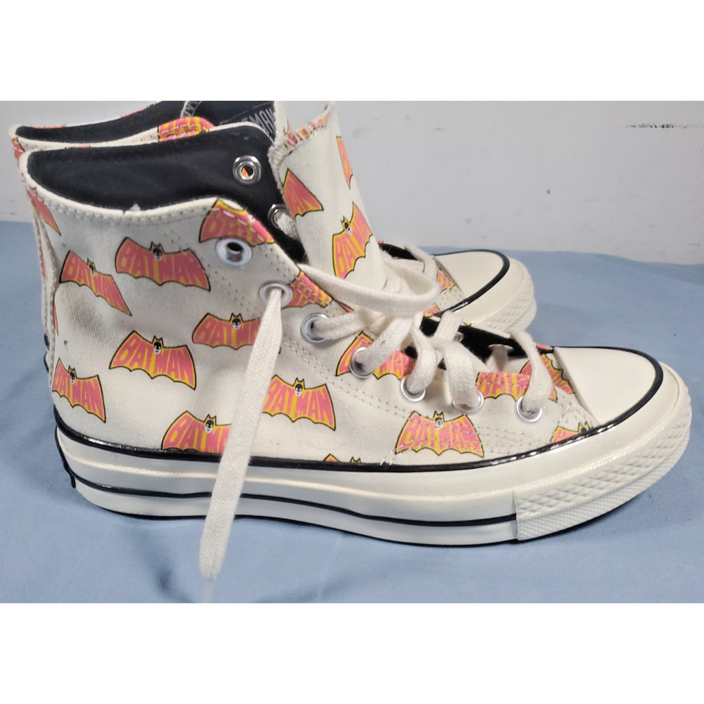 Converse Chuck 70 Hi Batman 80th Anniversary White Pink 167318C DC Womesn 7 - Picture 5 of 16